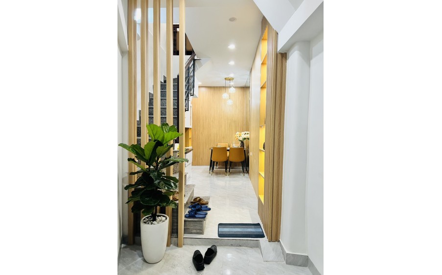 Cho thuê nhà nguyên căn trong Ngõ Khâm Thiên, Đống Đa 4tầng, 2 ngủ - Giá 16 triệu - Full nội thất đẹp như hình